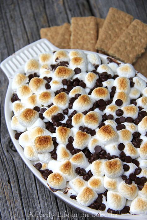 S'more Cheesecake Dip Cheesecake Dip, Sweet Dips, Pretty Life, S'mores, The Suburbs, Mini Marshmallows, Sweets Treats, Cheesecake Recipes, Marshmallows