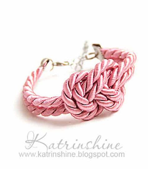 Knotted Cord Bracelet - celtic knot Braided Bracelet Tutorial, Bleached Hair Repair, Celtic Knot Jewelry, Knot Jewelry, Braided Updo Wedding, Easy Handmade, Jewelry Knots, Wire Jewelry Designs, Celtic Knots