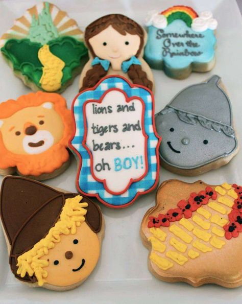 Wizard Of Oz Decor, Fall Farm, Baby Shower Party Ideas, Summer Cookies, Shower Party Ideas, Whimsical Halloween, Printable Baby Shower Invitations, Baby Shower Activities, Baby Shower Food