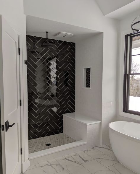 Masculine Bathroom Tile Ideas, Black Shower Small Bathroom, Bathroom With One Black Wall, Trendy Shower Tile Ideas, White And Black Shower Tile Ideas, Black Walkin Shower Ideas, Black Shower Master Bath, Black Showers Walk In, Black And White Restroom Tile