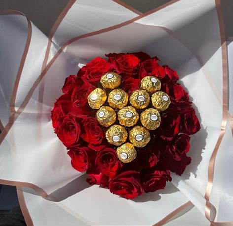 Roses And Chocolate Gift Flower Bouquets, Will You Be My Valentine Bouquet, Chocolate Gift Ideas, Chocolate Gift Hamper, Flower Money, Ribbon Rose Bouquets, Chocolate Flowers Bouquet, Tiana Disney, Chocolate Covered Strawberries Bouquet