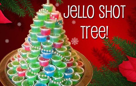 Christmas Tree Jello Shots, Diy Jello, Cherry Jello Shots, Slime Kids, Christmas Jello Shots, Festive Holiday Drinks, Christmas Drinks Alcohol Recipes, Christmas Drinks Alcohol, Edible Slime