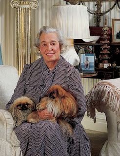 Sister Parish, Albert Hadley, Elsie De Wolfe, Pekingese Dogs, American Decor, Women’s History, European Furniture, Famous Women, Architectural Digest