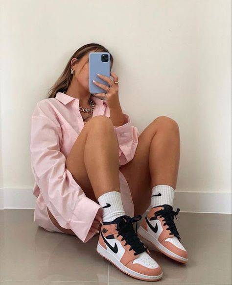 Street Style: Women's Nike Air Jordan 1's | Fashion Cognoscente Jordan 1 Mid Pink Quartz, Jordan Outfits Womens, Jordan 1 Mid Pink, Air Jordan 1 Outfit Women, Jordan Outfit Women, Air Jordan Outfit, Jordan 1 Outfit Women, Jordan 1 Outfit, Highsnobiety Fashion