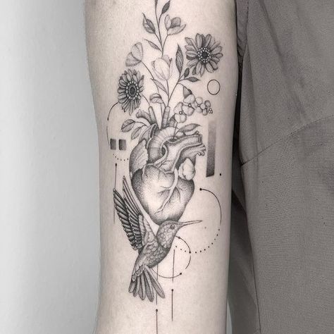 Tattoo For Strength, Feminine Tattoo Designs, Human Heart Tattoo, Divine Feminine Tattoo, Hart Tattoo, Realistic Heart Tattoo, Heart Flower Tattoo, Heart Tattoo Ideas, Anatomical Tattoos