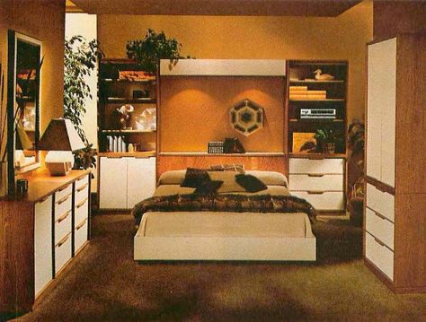 25 Cool Pics That Defined the '70s Bedroom Styles ~ vintage everyday 70s Bedroom Ideas, Bedroom 70s, 70s Bedroom Decor, 1970s Bedroom, 70s Bedroom, 70s Interior Design, 70s Interior, Stylish Bedroom Design, Retro Bedrooms