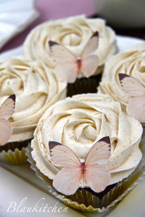 Fairy tale. Cupcakes Fairy Cupcakes, Creative Cupcakes, Pink Frosting, Butterfly Wedding, Cute Cupcakes, Fun Cupcakes, Wedding Cupcakes, Sweet Sixteen, Cupcakes Decoration