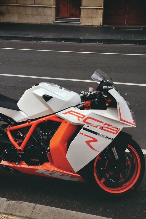 FastBikes4Life Ktm Rc8, Ktm Motorcycles, Crotch Rocket, Hot Bikes, Cool Motorcycles, Cafe Racers, Street Bikes, Motorcycle Bike, Super Bikes