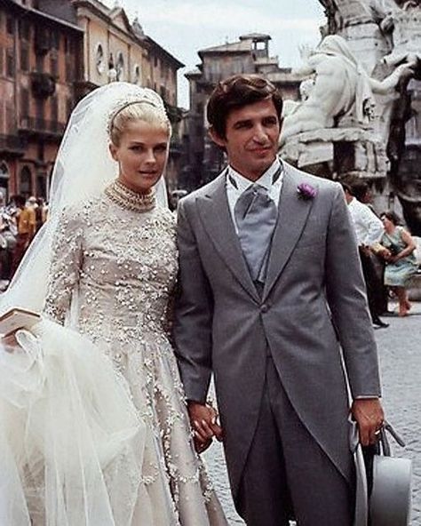 Fay Hart on Instagram: "#bride #wedding #candicebergen #louismalle #American actress Candice Patricia Bergen best known for her role as Murphy Brown, looked gorgeous in a long sleeve wedding gown when she married French Film director Louis Malle on September 27, 1980. Candice Bergen In The Adventurers American actress Candice Bergen pictured wearing a wedding dress with actor Bekim Fehmiu (1936-2010) during the shooting of a scene from the film 'The Adventurers' in Rome, Italy in 1969. (Photo Famous Weddings, Candice Bergen, Celebrity Bride, Long Sleeve Wedding Gowns, Iconic Weddings, Vintage Brides, Wedding Gowns With Sleeves, 2016 Trends, Long Sleeve Wedding