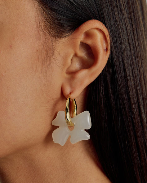 Discover our exclusive Glass Flower Earrings, online now.

From minimal, nineties-inspired bags to statement silver and gold jewellery, all Brie Leon designs are crafted with care using recycled materials. Glass Flower Earrings, Brie Leon, Craft Packaging, Crafts From Recycled Materials, Brass Hoops, Journal Gift, Scarf Jewelry, Accessories Jewelry Earrings, Keep Jewelry