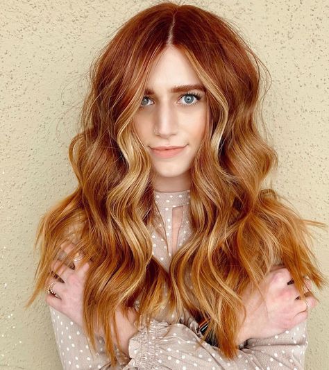 Highlights For Ginger Hair, Red Hair With Blonde Highlights, Copper Blonde Hair, Partial Highlights, Foil Highlights, Red Blonde Hair, Highlights Curly Hair, Strawberry Blonde Hair Color, Natural Red Hair