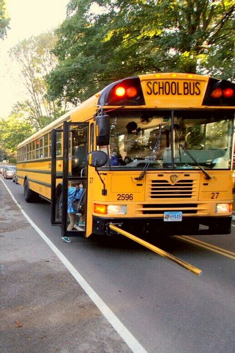 School Bus Stop!!! Yellow School Bus Aesthetic, School Bus Aesthetic, Bus Aesthetics, Bus Humor, School Bus Design, Bus Sekolah, Stinky Tofu, 200 Dollars, Nomad Travel