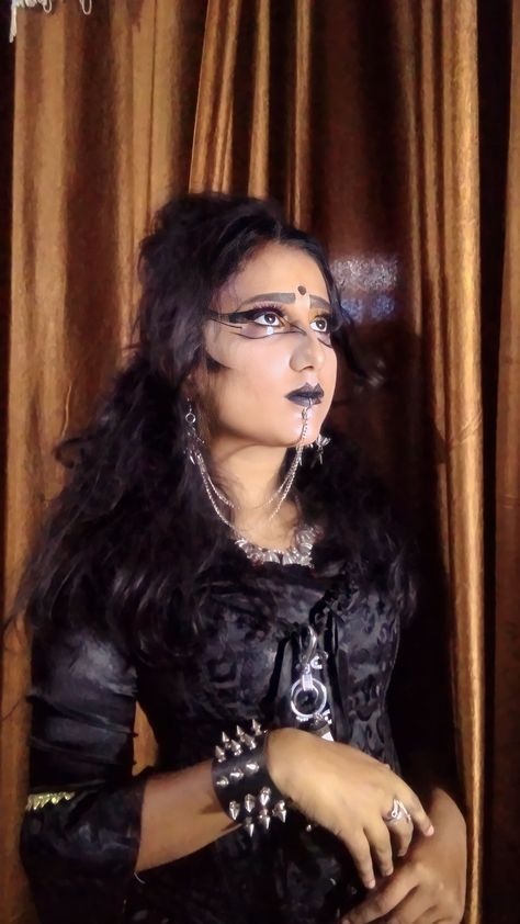 Desi goth // Indian Goth // fusion outfit: Patiala Punjabi Suit with Gothic corset and accessories, Willow Scarlet on IG Poc Goth Aesthetic, Emo Indian, Latino Goth, Desi Fusion Outfits, Desi Punk, Goth Mexican, Indian Goth, Masculine Goth, Latina Goth