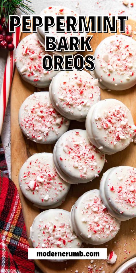 These peppermint bark Oreos are the perfect Christmas treat. Oreo cookies dipped in white chocolate with bits of candy cane pieces on top. This will be a family favorite holiday confection, they are delicious! Dipped Oreos Christmas, Cookies Dipped In White Chocolate, 2024 Cake, Christmas Oreos, Christmas Bark Recipes, Magical Food, Christmas Dip, Peppermint Bark Recipes, Bark Recipes