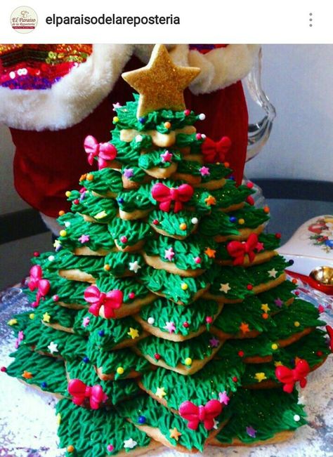 Christmas Tree Cookie Tower, Stacked Cookie Christmas Tree, Christmas Tree Cookies Stacked, Cookie Christmas Tree, Cookie Tree, Gingerbread Christmas Tree, Fake Bakes, Twix Cookies, Gingerbread Christmas Decor