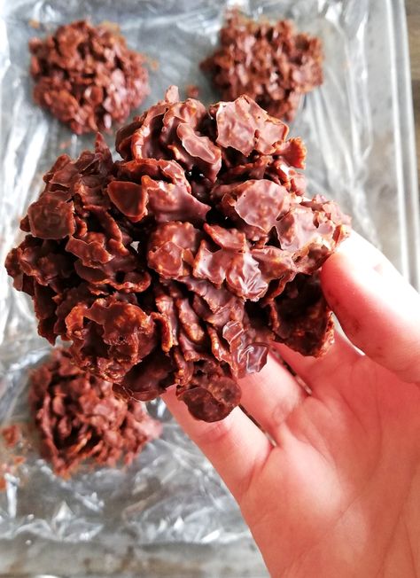 Cornflakes Chocolate Clusters, Chocolate Cornflake Clusters, Chocolate Cornflakes, Cornflakes Chocolate, Cornflake Candy, Cornflake Cakes, Chocolate Cornflake Cakes, Cornflake Cookies Recipe, Cornflakes Cookies