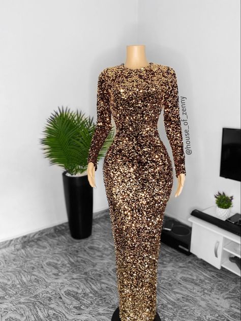 Sequins dress 2023 Sequence Dinner Gown, Dinner Gowns Classy Style, Dinner Gowns Classy, Sequence Fabric, Dinner Gowns, Dinner Gown, Evening Dinner, Sequins Fabric, Dinner Dress Classy