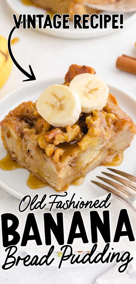 This delicious banana bread pudding is a simple and tasty treat that can be served for brunch or as a dessert. Banana Bread Pudding Recipes, Banana Nut Bread Pudding, Bread Pudding With Bananas, Banana Bread Pudding Easy, Bread Pudding Banana, Banana Bread Pudding Recipe, Bread Pudding Recipe Easy, Pecan Bread Pudding, Banana Bread Recipe Easy Moist