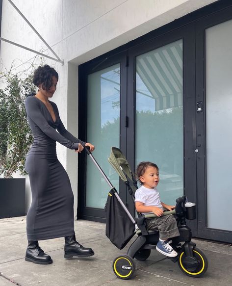 Karla Deras, The Line By K, Modest Fits, Minimalist Fashion, Baby Strollers, My Style, Saying Goodbye, On Instagram, How To Wear