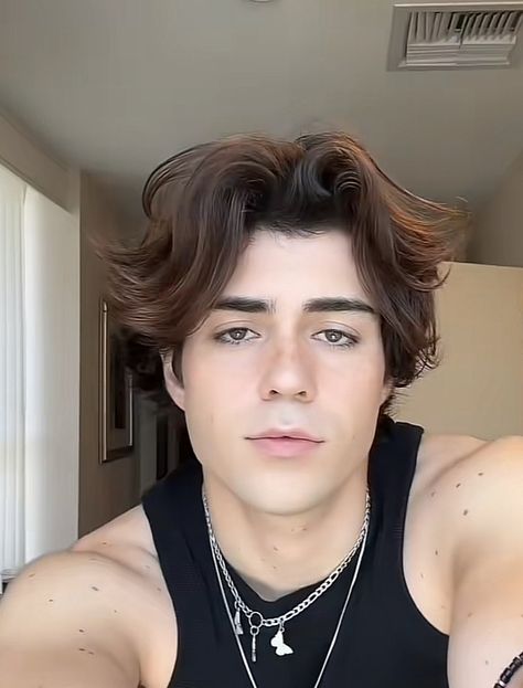 Benji Krol Haircut, Benji Krol Hair, Benji Krol Black Hair, Benji Krol 2023, Benji Krol Aesthetic, Greece Movie, Nerdy Guys, Benji Krol, Aesthetic Boys