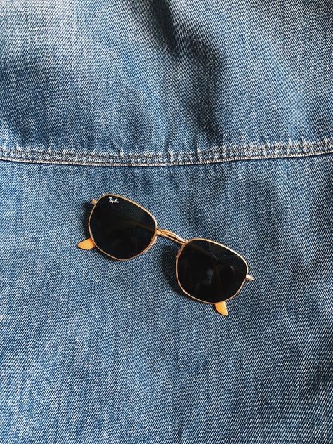 Rayban Vintage Glasses, Rayban Aestethic, Raybans On Woman, Rayban Sunglasses For Women, Eyewear Photography, Sunglasses Men Vintage, Sun Glasses Women, Mens Glasses Fashion, Glasses Trends