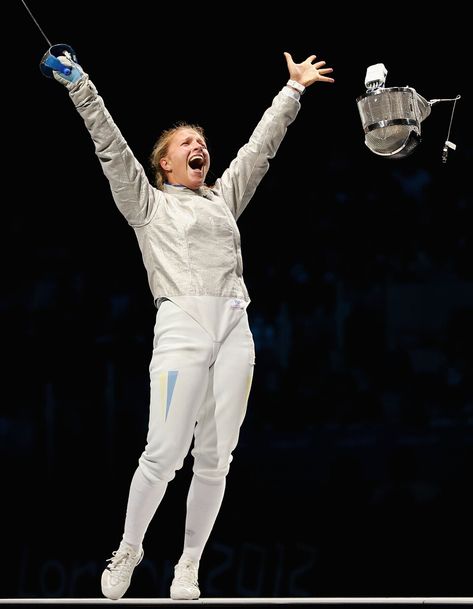 Olga Kharlan (Ukraine) 🥉 Individual sabre • London 2012 Olympics #fencing Olympic Fencing, London 2012 Olympics, 2012 Olympics, Action Pose, Olympic Athletes, Fence Post, Body Reference, Summer Olympics, Action Poses