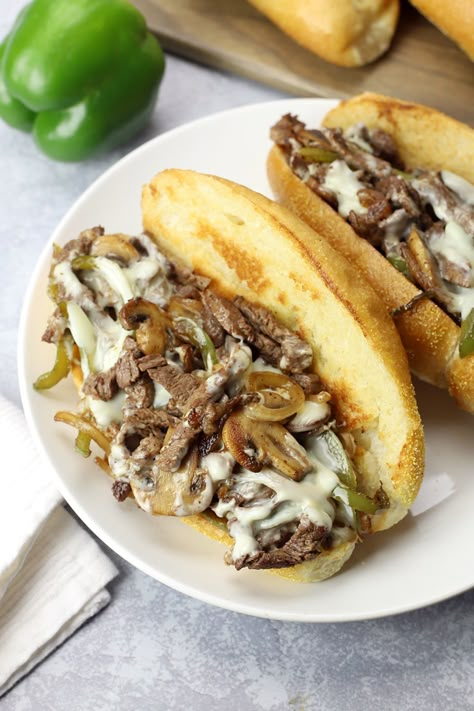 Cheese Steak Sandwich Recipe, Best Philly Cheesesteak, Hot Sandwich Recipes, Steak Sandwich Recipes, Philly Cheese Steak Recipe, Cheesesteak Recipe, Cheese Steak Sandwich, Hearty Comfort Food, Philly Cheese