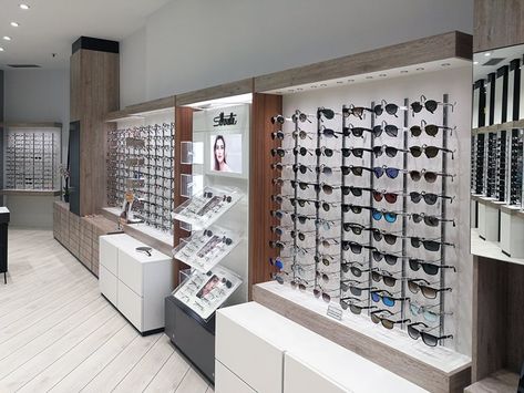 Eyewear Shop Design, Eyewear Store Design, Retail Store Interior Design, Glass Store, Retail Lighting, Retail Interior Design, Pharmacy Design, Retail Store Interior, Showroom Interior Design