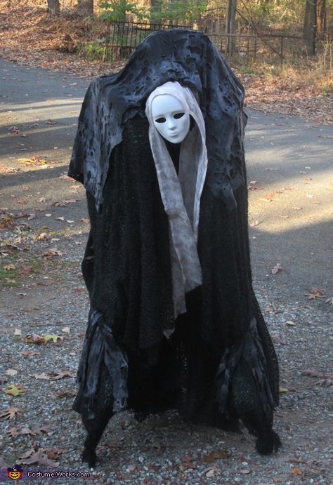 Woodland Spirit Costume, Cryptids Costume, Skin Walker Costume, Disturbing Halloween Costumes, Spirit Walker Costume, Creature Halloween Costumes, Terrifying Halloween Costume Ideas, Scary Monster Costume, Scariest Halloween Costumes