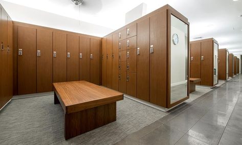 Locker Room Aesthetic, Gym Architecture, Wood Lockers, Gym Design Interior, Group Exercise, Aesthetic Glass, Collaborative Workspace, Gym Lockers, White Laminate