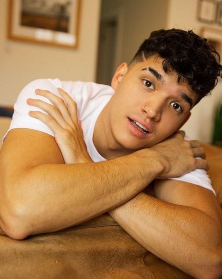 Alex Wassabi Alex Url, Alex Wassabi And Guava Juice, Alex Eubank Gym, Roi Wassabi, Alex Wassabi, Alex Pics, Face References, Male Celebrities, Youtube Stars