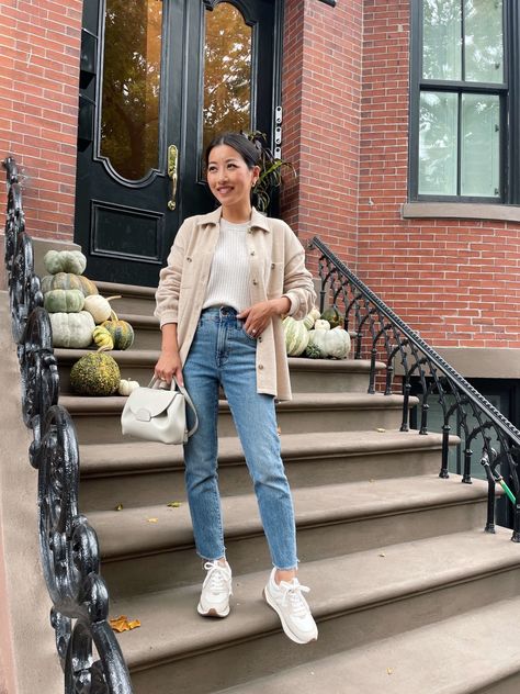 how to style a shirt jacket for a fall outing // madewell perfect vintage petite jeans outfit Fall Outfits For Petite Women, Extra Petite Blog, Outfit For Petite Women, Outfits For Petite, Madewell Shirts, Extra Petite, Madewell Sweater, Trendy Shorts, Petite Women