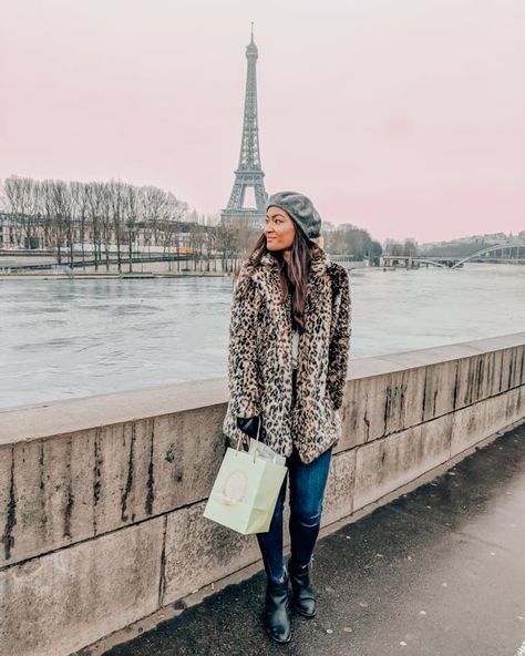 Heading to Paris in the wintertime? Parisian chic winter fashion can be a tough nut to crack. Check out these 10 tips on how to be stylish but sensible in the cold weather. These style tips and examples of what to wear in Paris will give you the necessities for your packing list and keep you warm. Because winter weather shouldn't cover up your picture-perfect outfit! Paris street fashion, here you come! #fashiontips #winterfashion #parisfashion #coldweatherstyle #parisian Paris In February Outfits, Winter In Paris Outfit, Canada Winter Fashion, Winter Outfits Paris, Paris Street Style Winter, Winter Paris Outfits, Paris Outfits Winter, Paris Winter Outfits, Paris Winter Outfit