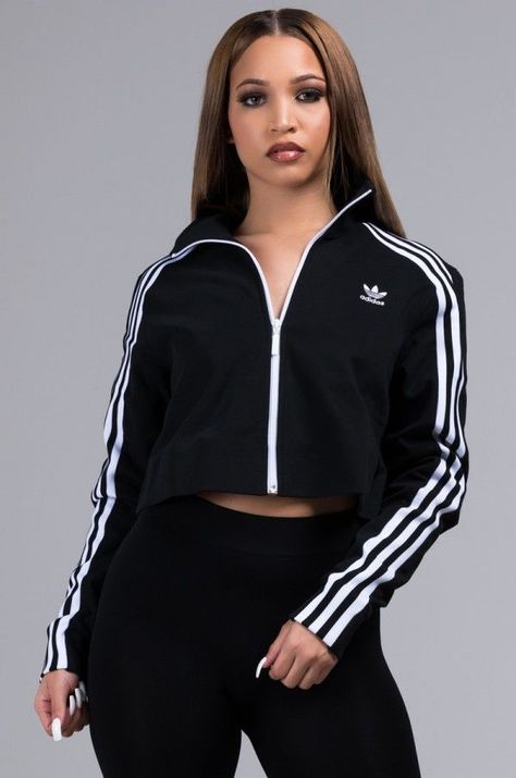 Front View Adidas Cropped Zip Up Track Top in Black Adidas Crop Top Outfit, Hoodie Crop Top Outfit, Crop Top Hoodie Outfit, Adidas Hoodie Outfit, Adidas Jacket Outfit, Cropped Hoodie Outfit, Adidas Outfit Women, Adidas Jacket Women, Adidas Crop Top