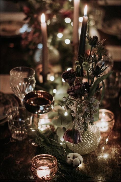 A winter hygge wedding - Wedding photographer and videographer Tuscany Winter Wedding Mood Board, Winter Hygge Decor, Hygge Winter Decor, Winter Wonderland Wedding Reception, Evening Wedding Ceremony, Hygge Wedding, Vintage Winter Weddings, Hygge Winter, Intimate Winter Wedding