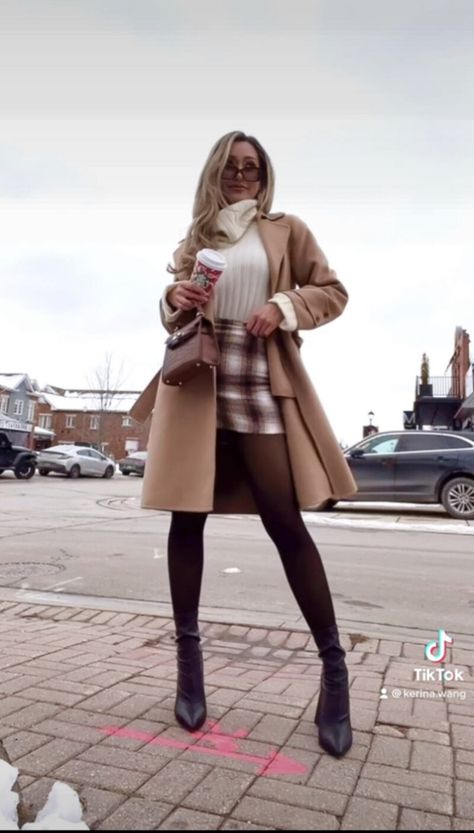 Skirt Turtleneck Outfit Boots, Winter Skirt Outfit With Coat, White Turtleneck With Skirt, Checked Skirt Outfit Winter, White Turtleneck And Skirt Outfit, Outfits With Brown Plaid Skirt, Skirt With Coat Outfit Winter, Plaid Skirt Outfit With Tights, Plaid Brown Skirt Outfit