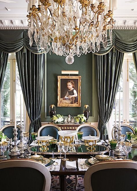 Alexa Hampton بيوت ملكية, Elegant Dining Rooms, Cottage Dining Rooms, Unique Dining Room, Antebellum Homes, English Country Cottage, Alexa Hampton, Stunning Interior Design, Gorgeous Interiors