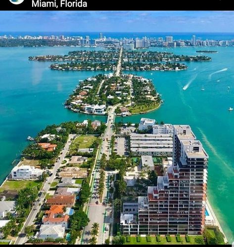 City Skylines Game, South Beach Florida, Miami City, City Layout, Florida City, Living Modern, Cityscape Art, Futuristic City, Aerial Photo