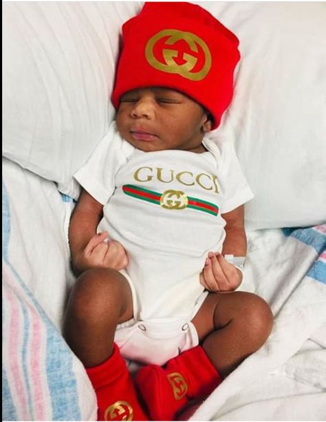 BABY GUCCI OUTFIT ❤️❤️❤️❤️ Gucci Outfit, Luxury Baby Clothes, Sweet Pictures, Gucci Outfits, Luxury Baby, Everything Baby, Baby Baby, Baby Wearing, Natural Hair