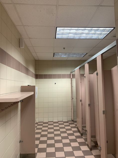 Pink Bathroom Pink Public Bathroom, Bathroom Stalls Aesthetic, Aesthetic Public Bathroom, Bathroom Stall Aesthetic, Public Bathroom Aesthetic, Bathroom Flor, School Bathroom Aesthetic, High School Bathroom, School Restroom