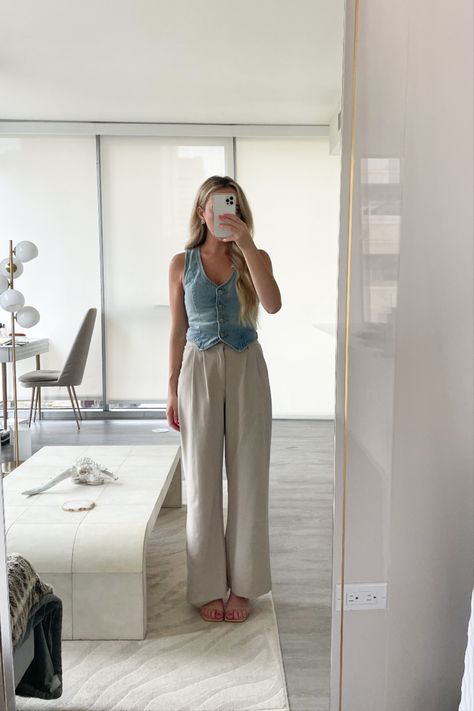 Abercrombie Pants Outfit, Abercrombie Sloane Pant, Aritzia Vest Outfit, Abercrombie Trousers Outfit, Abercrombie Sloane Pant Outfit, Abercrombie Trousers, Petite Trousers, Denim Vest Outfit, Outfits For Dinner