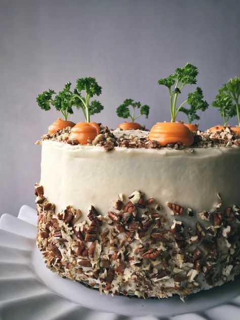 Harvest Wedding Cake, Fall Cake Decorating Ideas For Beginners, Fun Cake Designs, Thanksgiving Desserts Cake, Beatrix Potter Cake, Cake Decor Ideas, Carrot Cake Decoration, Whimsical Cakes, Cake Decorating Party