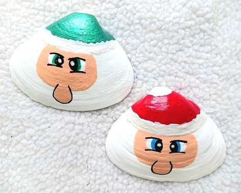 Painted Santa Claus Clam Shells Seashells for Christmas Gift-Giving Seashell Christmas Decorations, Christmas Conchas, Seashell Christmas, Movie Crafts, Painted Santa, Clam Shells, Christmas Craft Projects, Acrylic Craft Paint, Beach Crafts