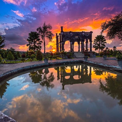 Ujung Water Palace / Karangasem #Bali Taman Ujung, Good Morning All, Exotic Places, Romantic Places, Thanks For Sharing, Travel Instagram, Tropical Islands, Travel Goals, Places Around The World