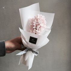 Hand-tied Bouquet | Vaness Florist Bouquet || Korean Artistic & Elegent Flower Bouquet |mini single blushed flower <Perfect gift for every occasion > Flowers Roses Bouquet, Single Flower Bouquet, Gift Bouquet, Flowers Bouquet Gift, How To Wrap Flowers, Blush Flowers, Flower Packaging, Trendy Flowers, Flowers Gift