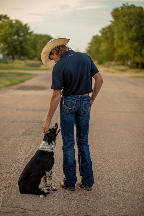 Country Senior Pictures For Guys, Senior Boy Photos, Boys Senior Picture Ideas Outdoors, Senior Boy Picture Ideas, Boy Senior Pictures Poses Outdoor, Athena Lee, Dinner Photos, Sr Photos, Guy Poses