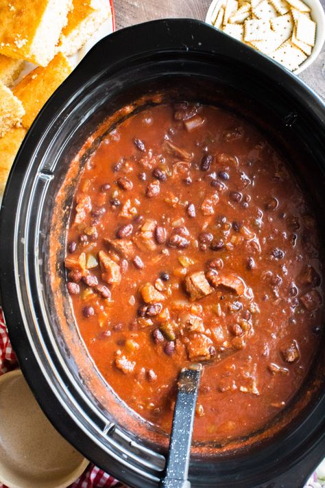 close up of prime rib chili in slow cooker Prime Rib Chili, Slow Cooker Prime Rib, Honey Apple Pork Loin, Hot Chili Recipe, Beef Soup Slow Cooker, Leftover Prime Rib, Magical Slow Cooker, Slow Cooker Stuffed Peppers, Slow Cooker Chili Recipe