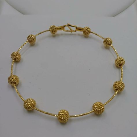 21k Gold Bracelet, Gold Pendant Necklace Jewellery, Fashion Jewelry Necklaces Gold, Small Earrings Gold, Gold Bracelet Simple, New Gold Jewellery Designs, Gold Cuff Bracelet, Gold Jewelry Simple Necklace, Trending Bracelets