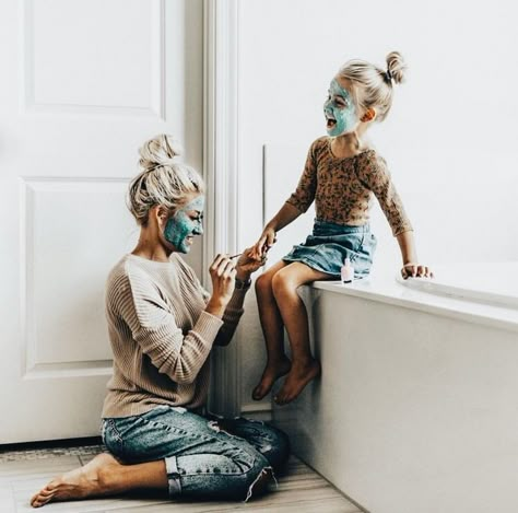 @ascalari on Pinterest Mother Daughter Photos, Mother Daughter Bonding, Future Mommy, Moms Goals, Mommy Daughter, Future Mom, Mommy Life, Cute Family, Jolie Photo