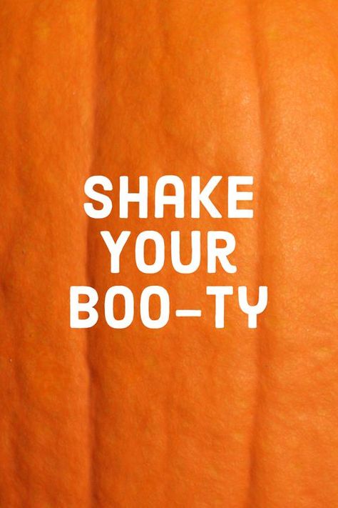 #qotd #bestquotes #inspirationalquotes #quotes #pumpkins #puns #funnyquotes Funny Pumpkin Carving, Pumpkin Puns, Pumpkin Quotes, Pun Quotes, Halloween Puns, Halloween Quotes Funny, Halloween Jokes, Cheesy Jokes, Funny Pumpkins